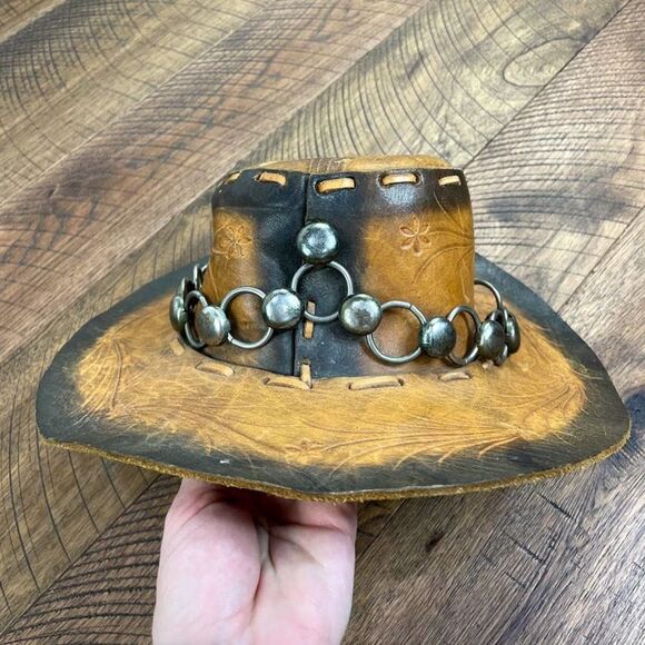 VINTAGE brown leather silver Concho western Cowboy hat western metal daisy stamp